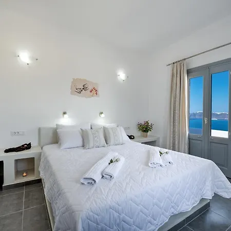 Pancratium & Bed & Breakfast 3*